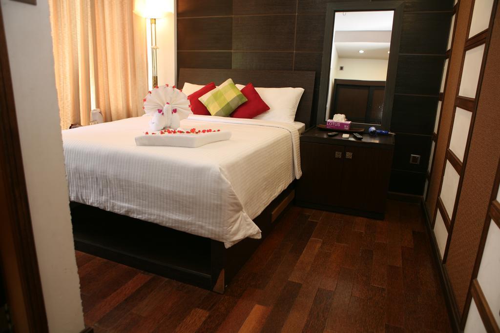 Ripple Beach Inn Hulhumale Bagian luar foto