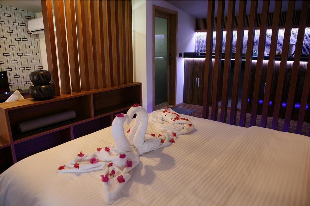 Ripple Beach Inn Hulhumale Bagian luar foto