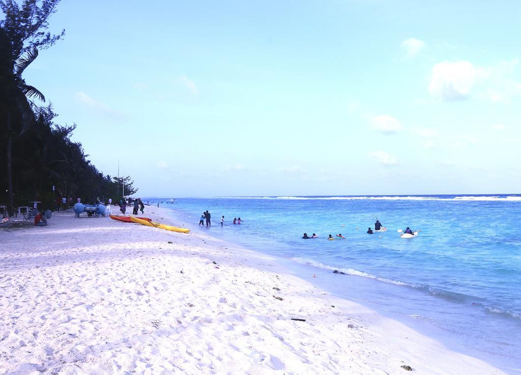 Ripple Beach Inn Hulhumale Bagian luar foto