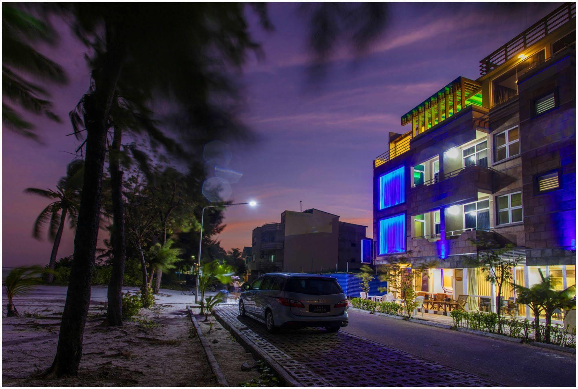 Ripple Beach Inn Hulhumale Bagian luar foto