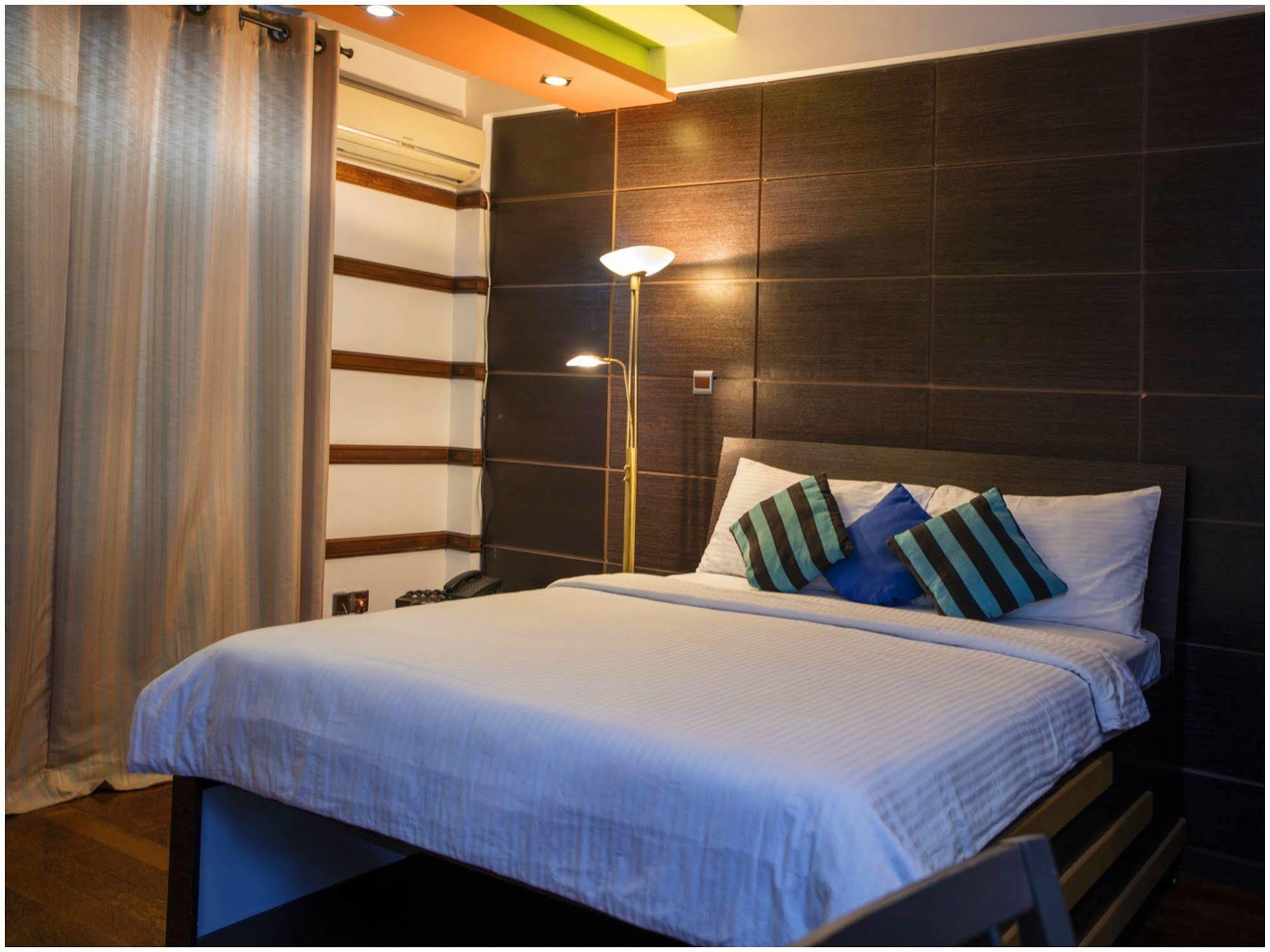 Ripple Beach Inn Hulhumale Bagian luar foto