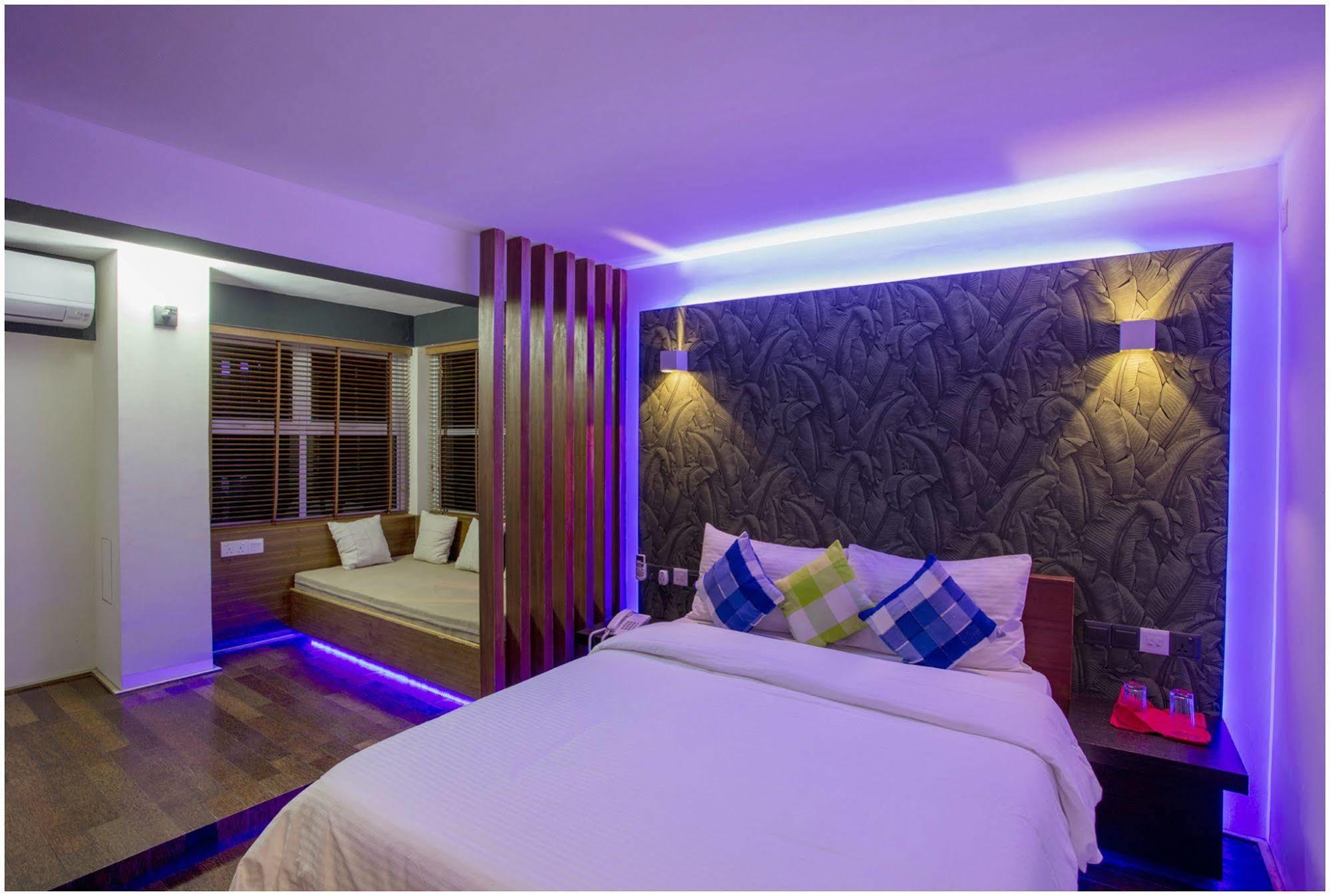 Ripple Beach Inn Hulhumale Bagian luar foto