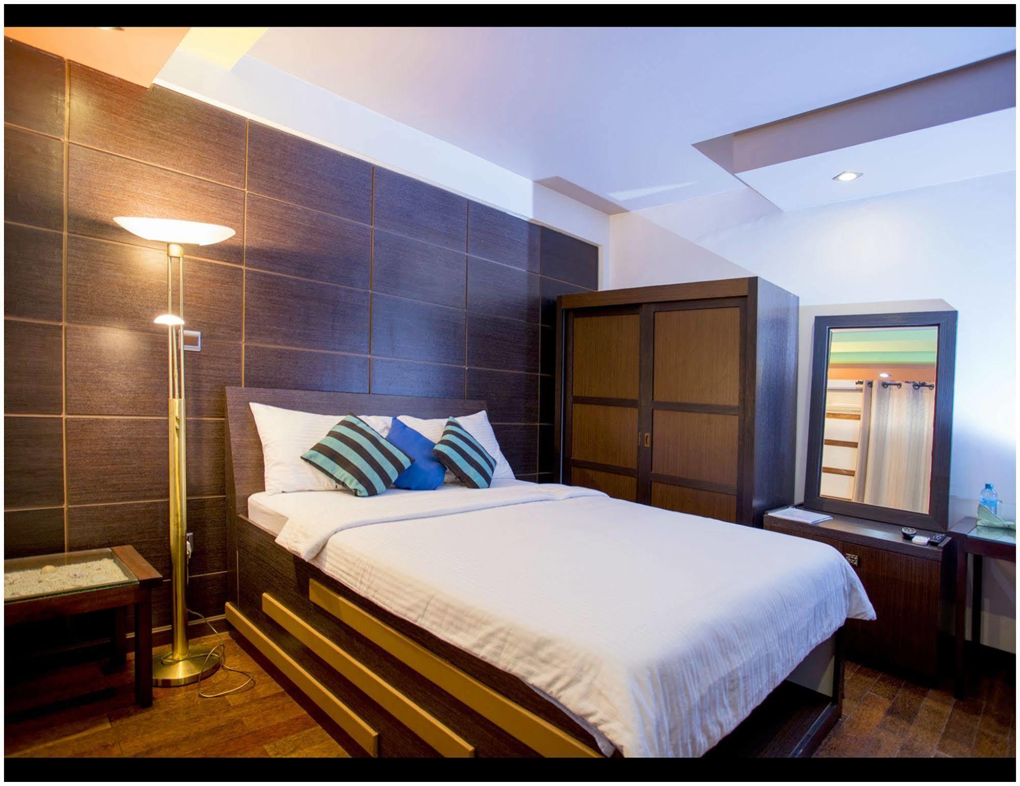 Ripple Beach Inn Hulhumale Bagian luar foto