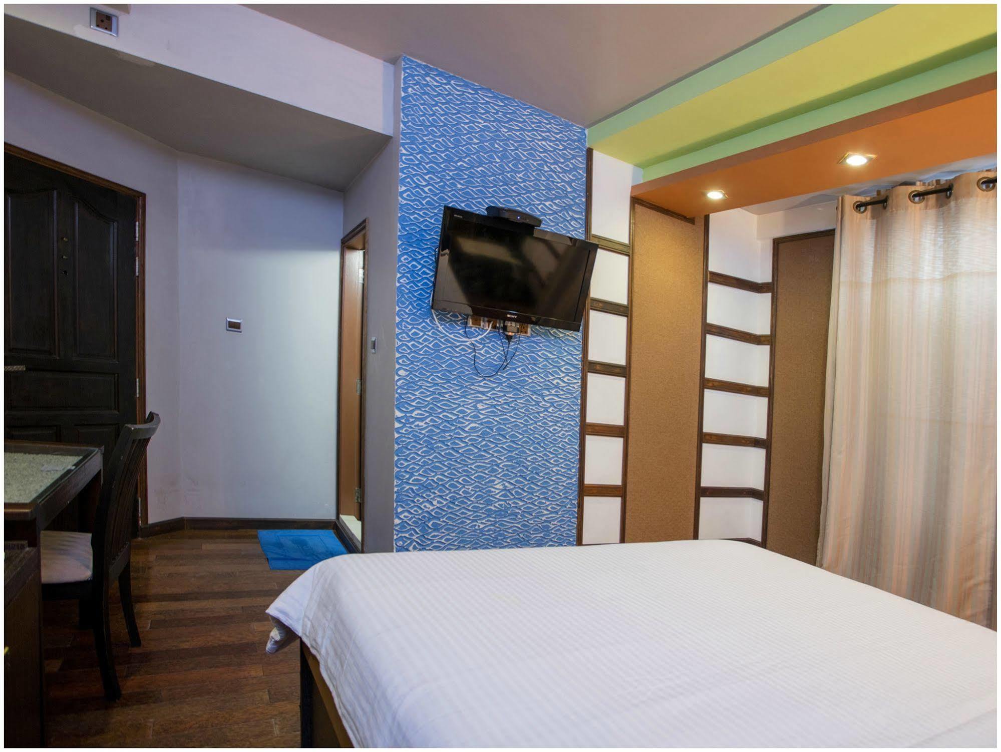 Ripple Beach Inn Hulhumale Bagian luar foto