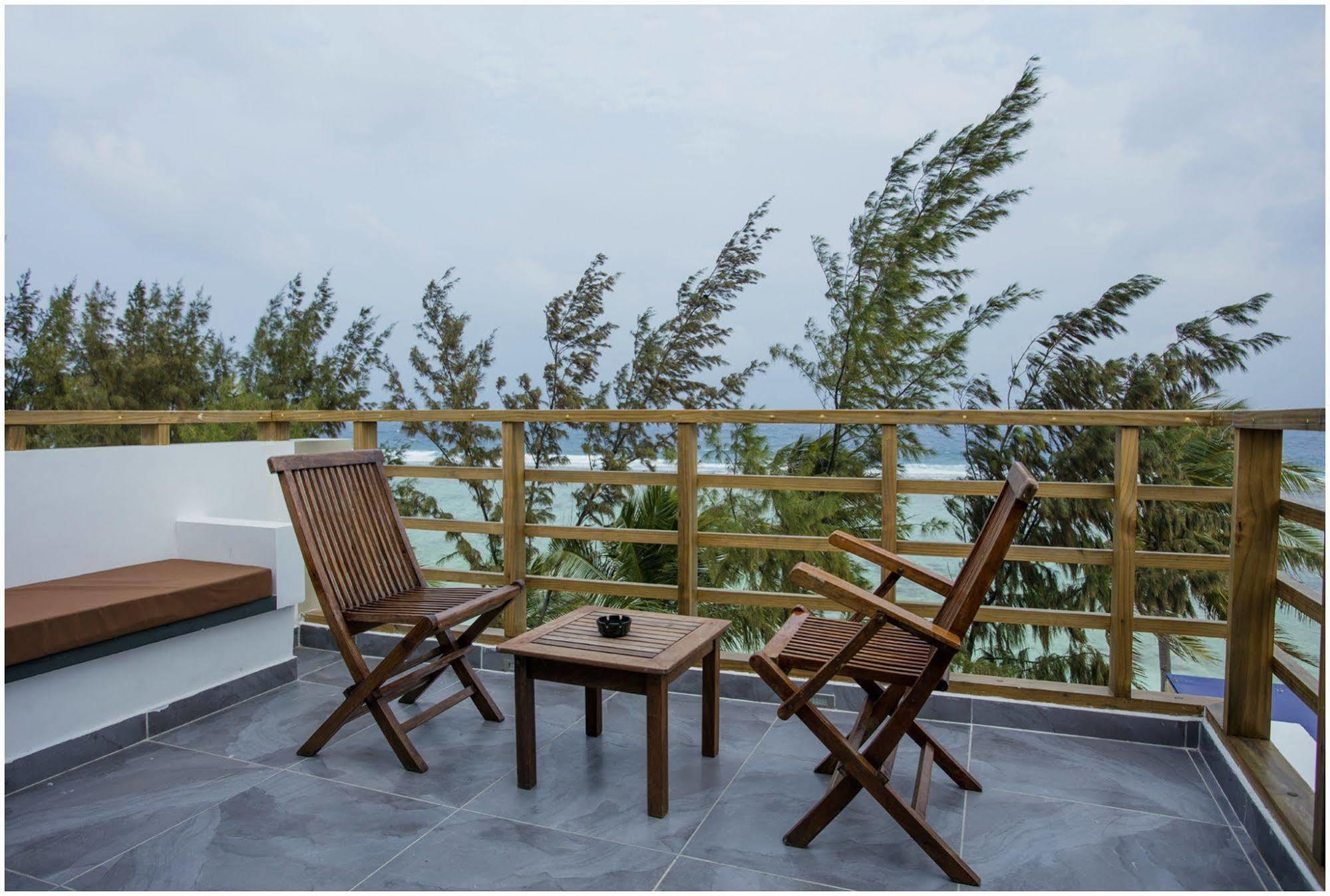 Ripple Beach Inn Hulhumale Bagian luar foto